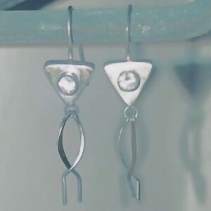 “Fishtail” Crystal Triangle Abstract Geometric Ocean 925 Sterling Silver Earring